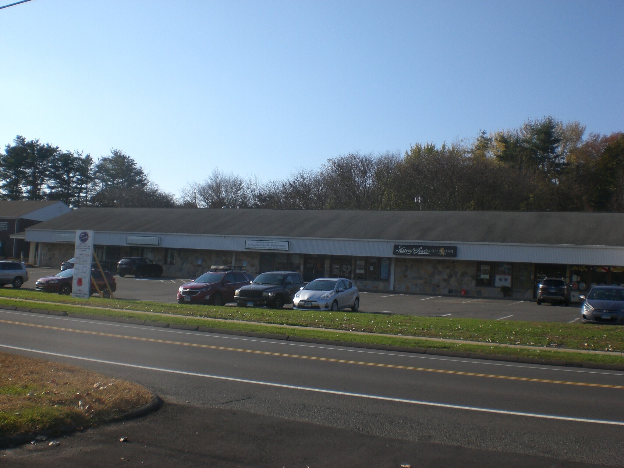 45 Chamberlain Hwy, Berlin, CT 06037 1060 Chamberlain Highway