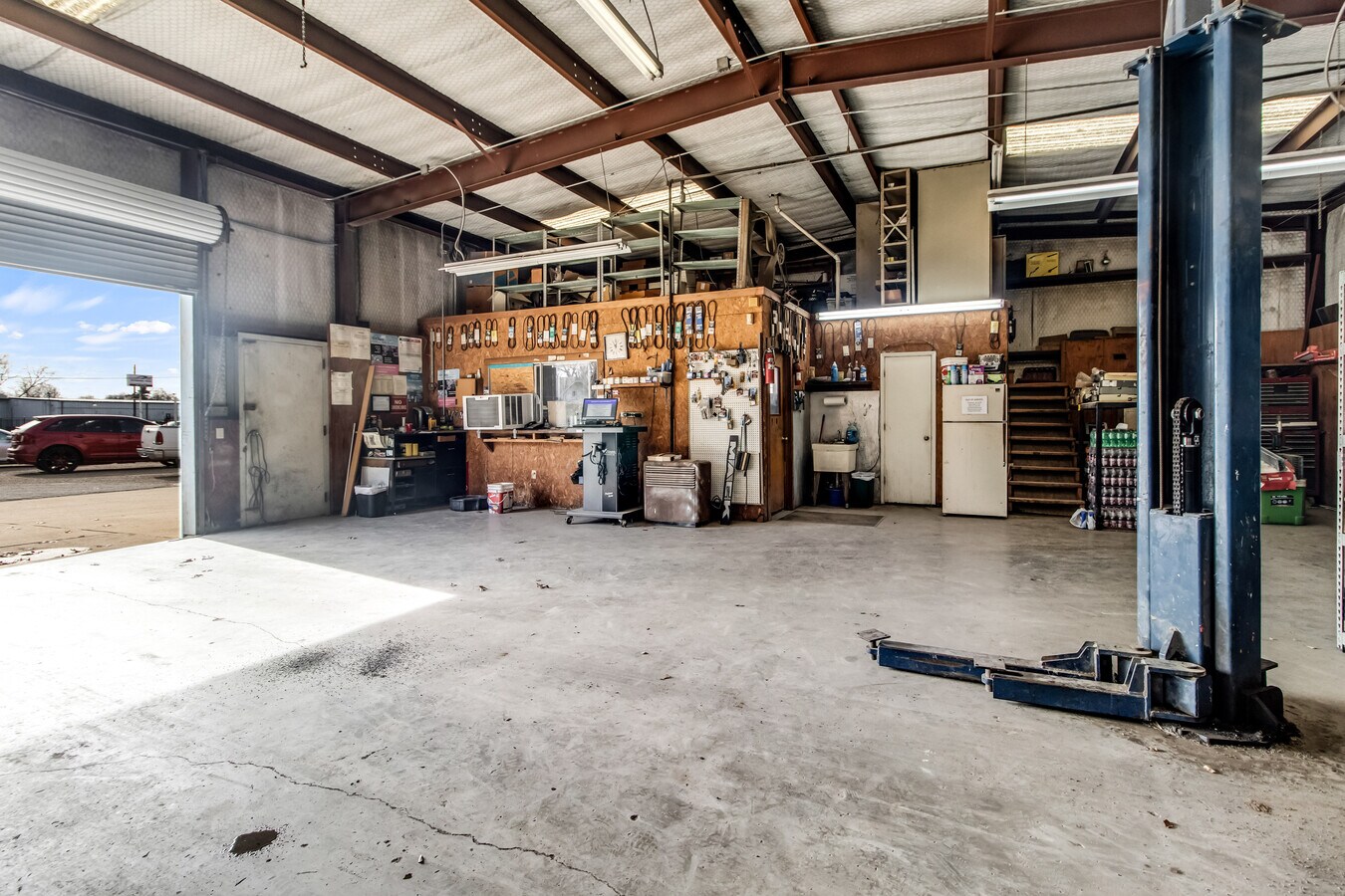 1200 S Kaufman St, Ennis, TX 75119