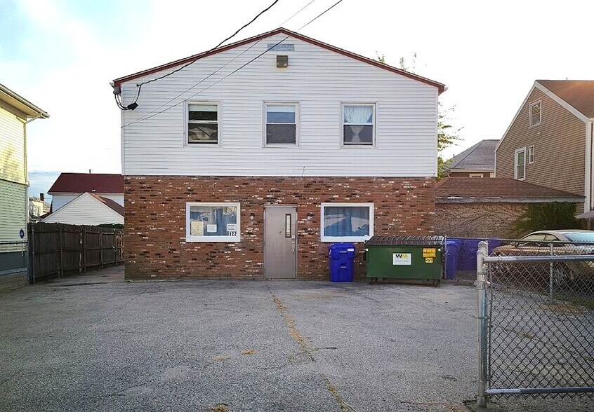 122 Waltham St, Pawtucket, RI 02860