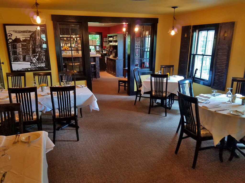 4182 WaterburyStowe Rd, Waterbury Center, VT 05677 Michael's On The