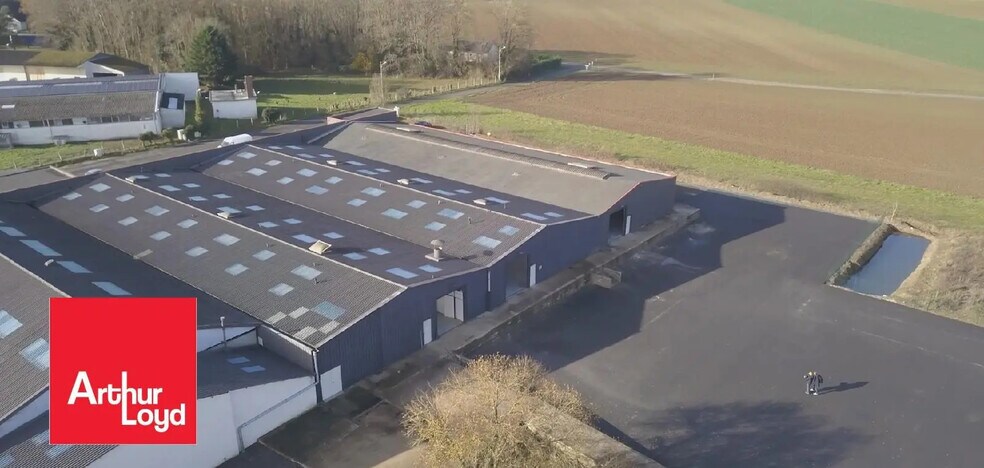 Flex in Gasville-Oisème for lease - Aerial - Image 1 of 3
