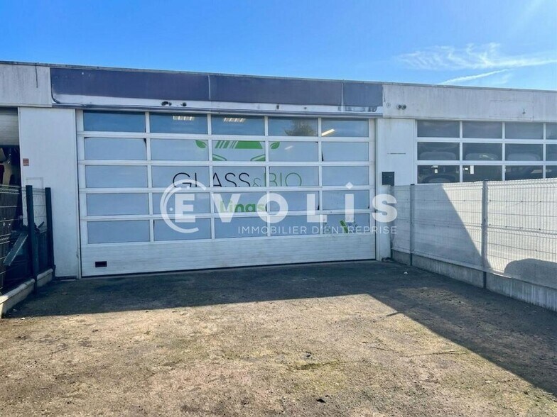 Flex in Linas for lease - Building Photo - Image 1 of 5