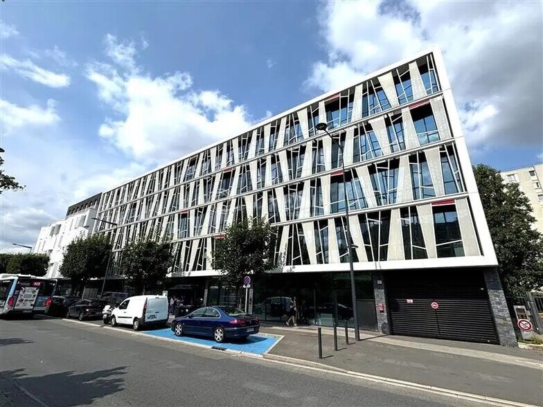 Office in Maisons-Alfort for lease - Building Photo - Image 1 of 8
