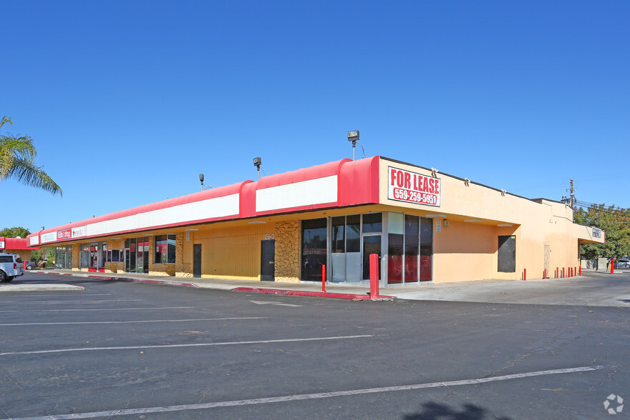 3231-3359 N Cedar Ave, Fresno, CA for lease - Primary Photo - Image 2 of 7