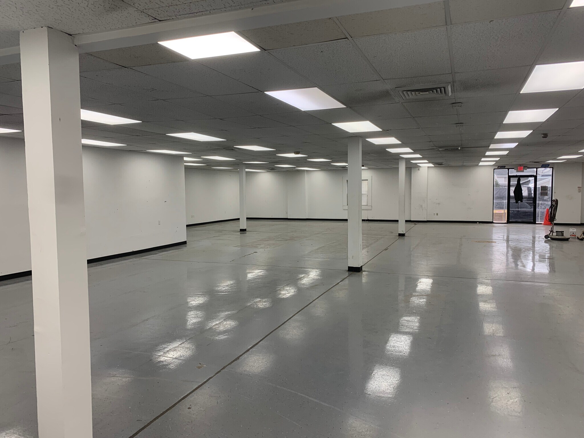 315 Roslyn Rd, Mineola, NY for sale Building Photo- Image 1 of 1