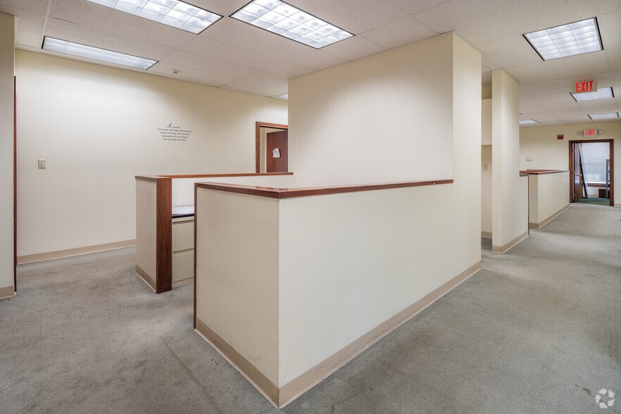 3890 N Illinois St, Swansea, IL for sale - Interior Photo - Image 3 of 11