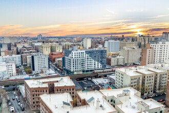 2 Mount Hope Pl, Bronx, NY - AERIAL  map view