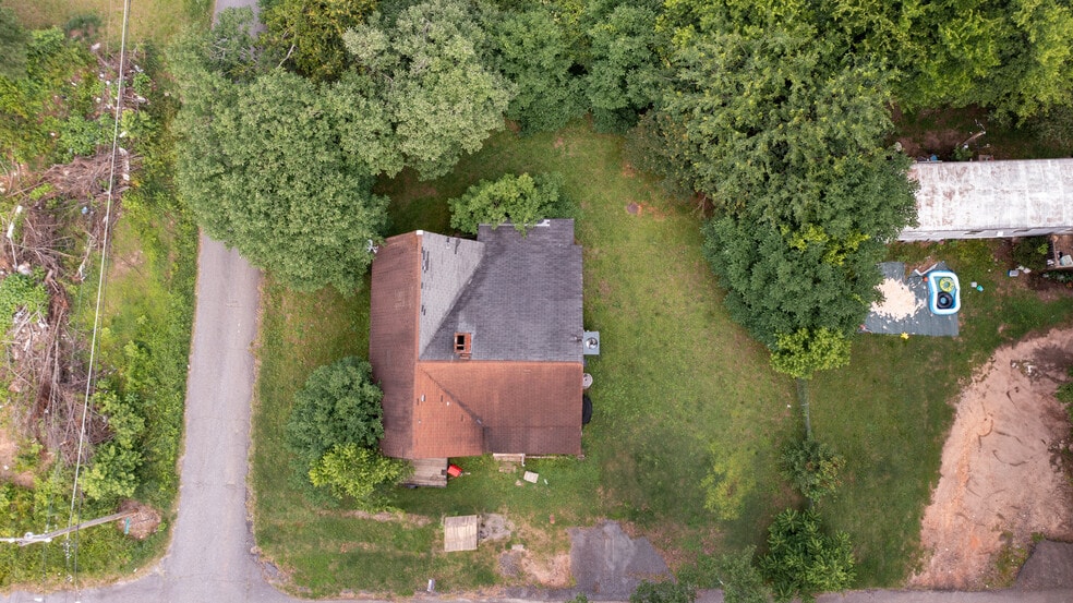 15-Home Investment Portfolio – Anderson, portfolio of 2 properties for sale on LoopNet.com - Building Photo - Image 3 of 37