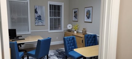 4994 Lower Roswell Rd, Marietta, GA for lease Interior Photo- Image 2 of 9