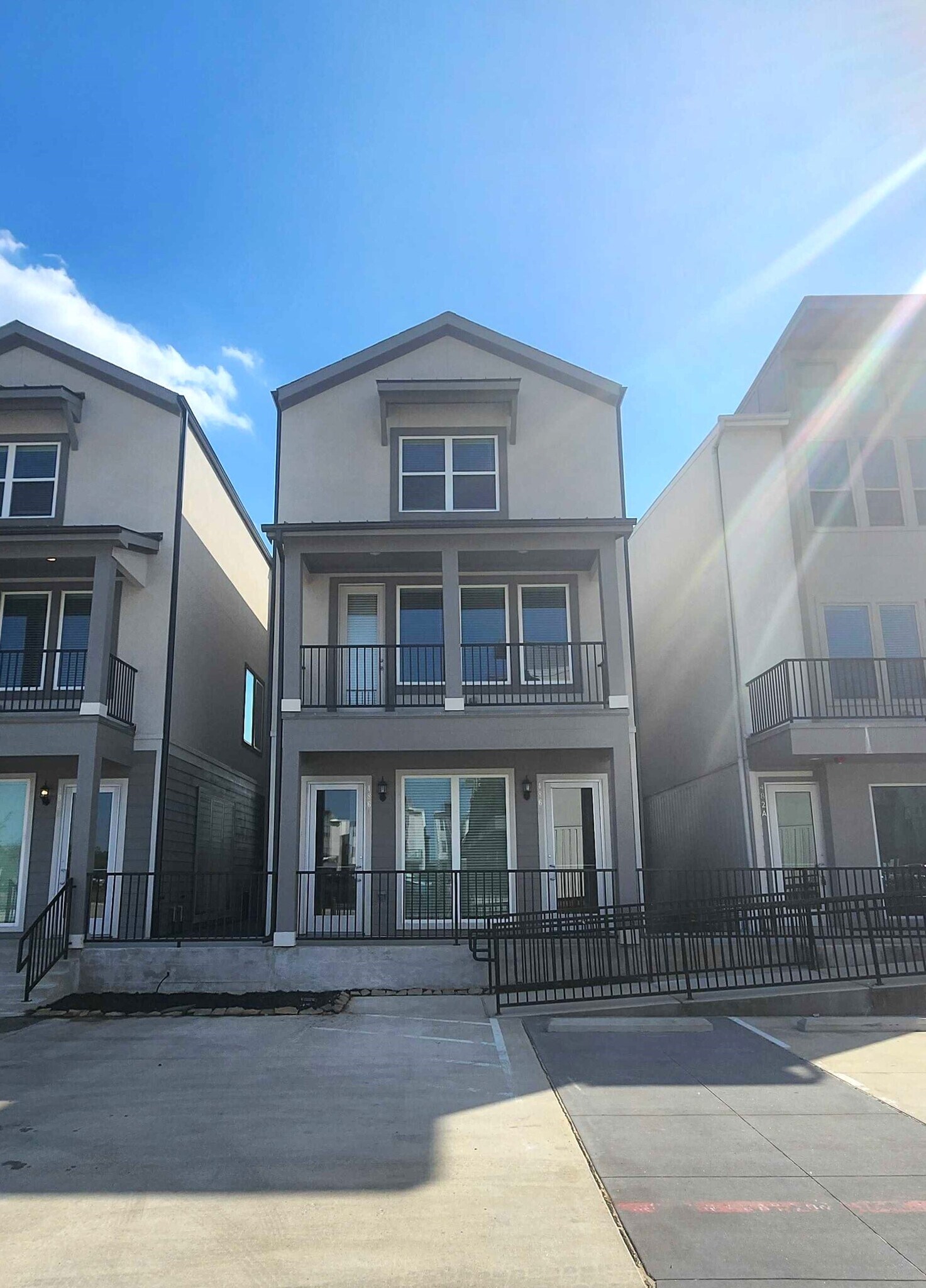 486 S Centro Cir, Shenandoah, TX for sale Primary Photo- Image 1 of 1