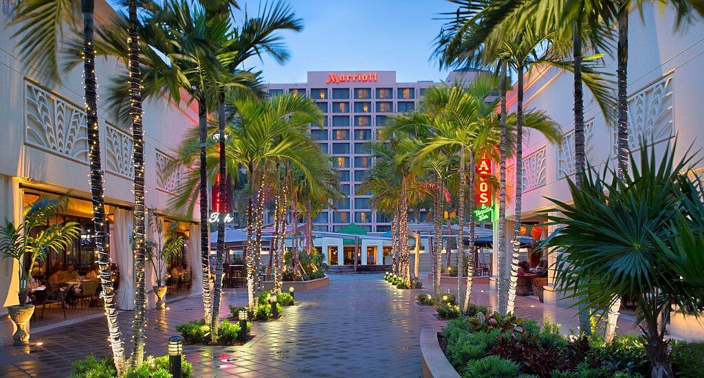 5250 Town Center Cir, Boca Raton, FL for sale Primary Photo- Image 1 of 1