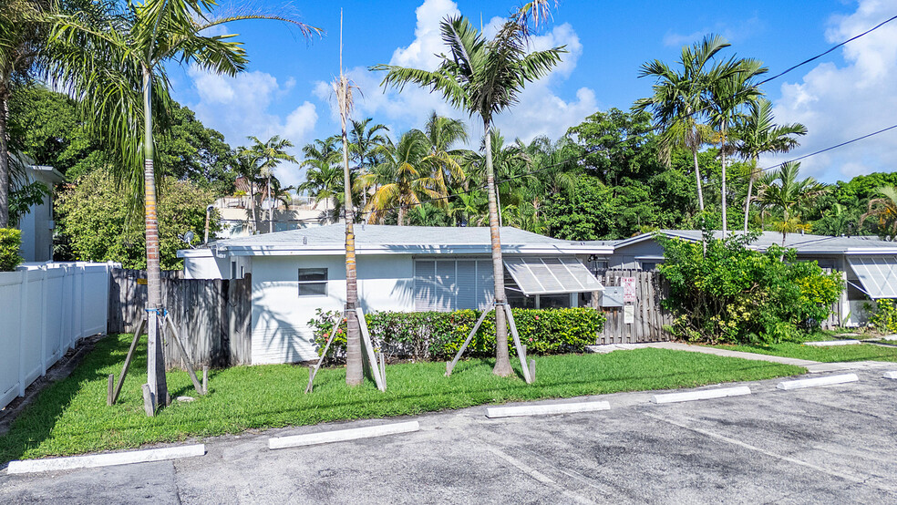 817 NE 18th Ave, Fort Lauderdale, FL for sale - Building Photo - Image 3 of 52