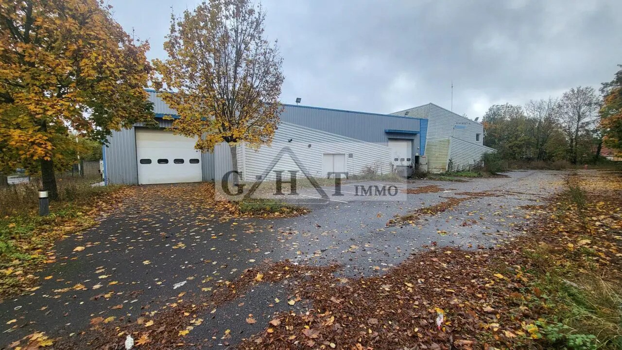 Industrial in Montereau-Fault-Yonne for sale Building Photo- Image 1 of 19