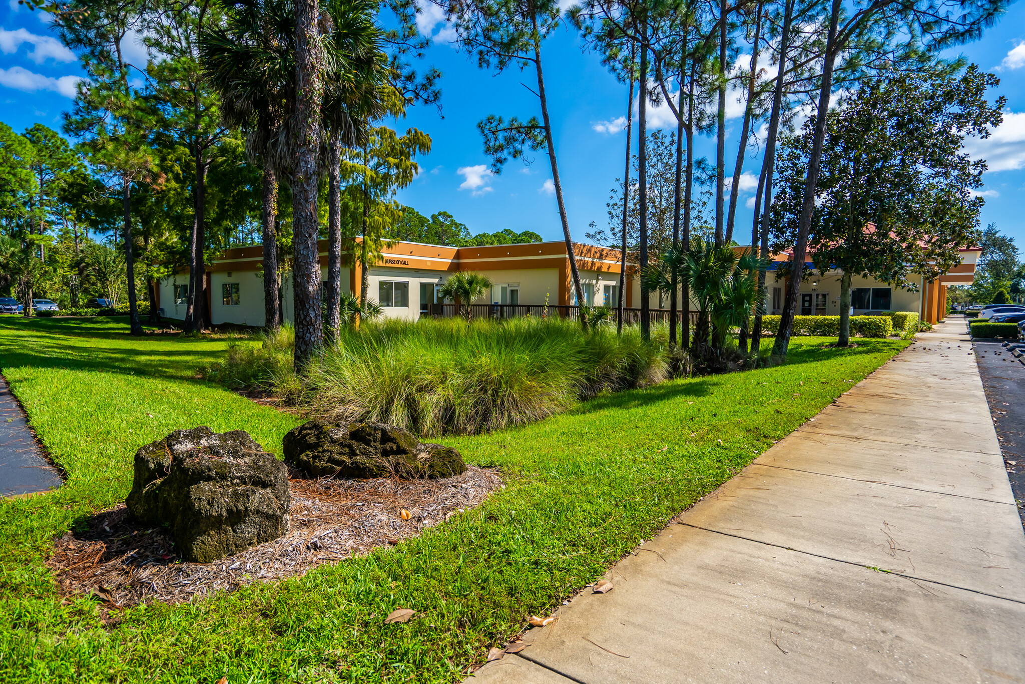 1900 Mason Ave, Daytona Beach, FL for sale Primary Photo- Image 1 of 1