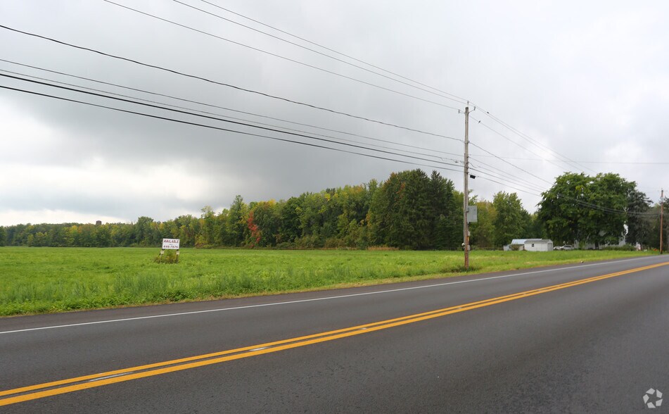 7048 Kirkville Rd, East Syracuse, NY for sale - Primary Photo - Image 1 of 1
