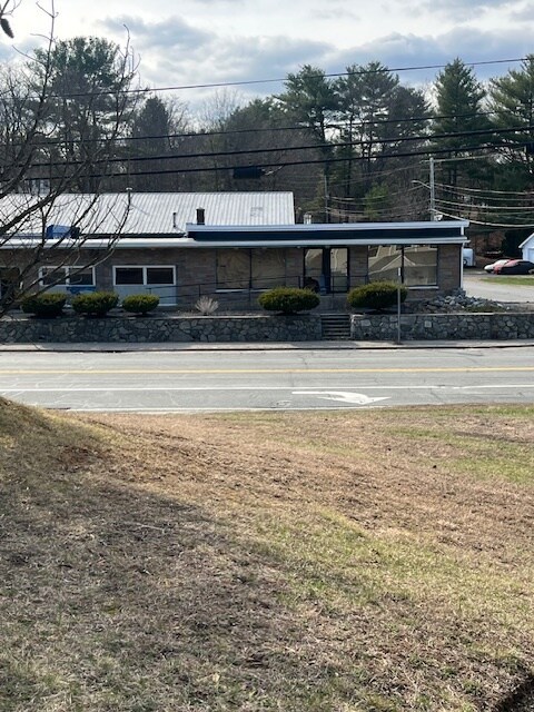1435 Victory Hwy, North Smithfield, RI for lease Building Photo- Image 1 of 2
