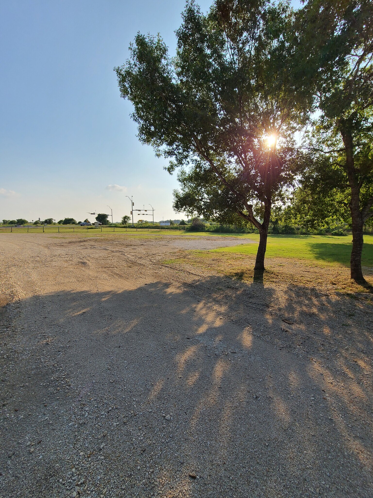 28 Old Lockhart Rd, Kyle, TX 78640 Uhland Office & Yard