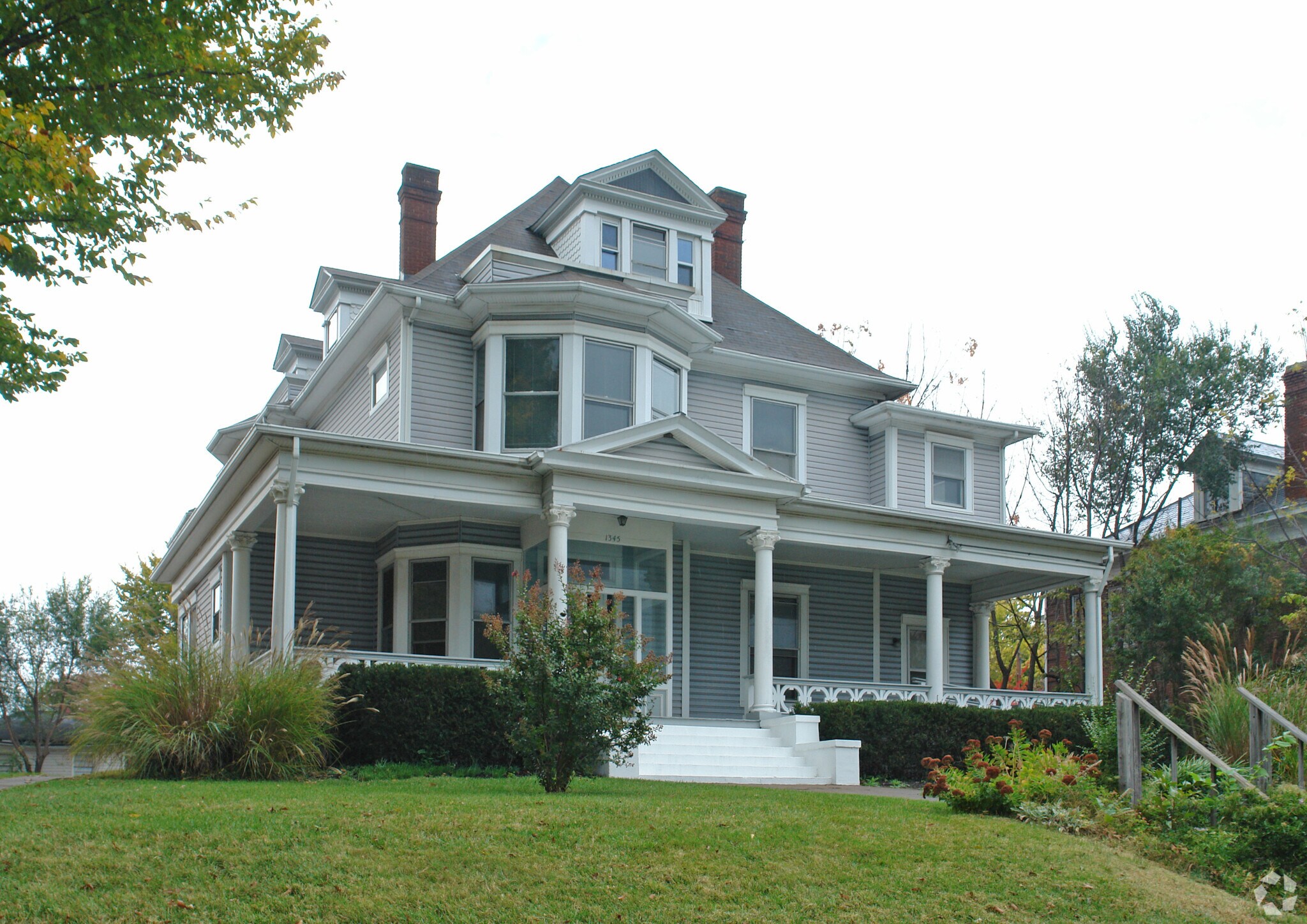 1345 Clarke Ave SW, Roanoke, VA for sale Primary Photo- Image 1 of 1