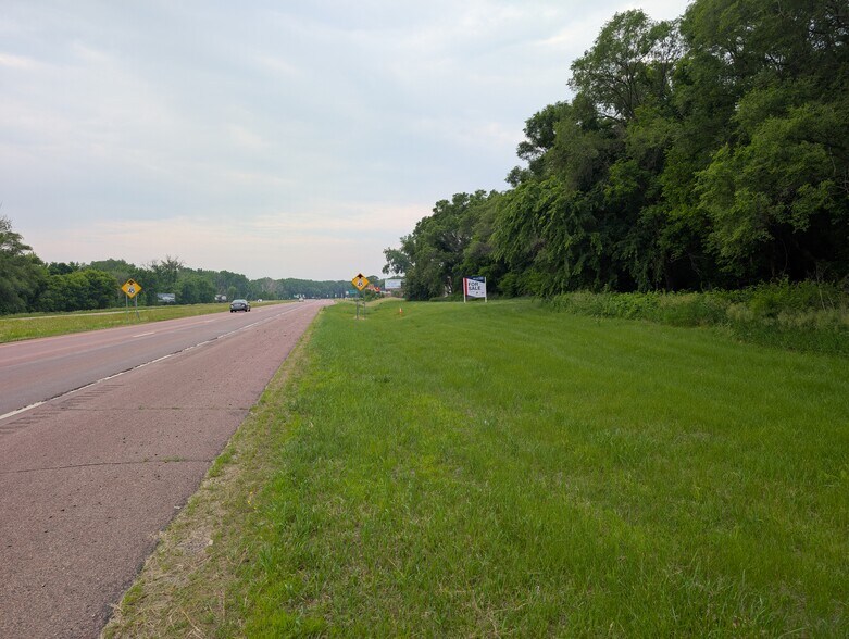 1303 Old Minnesota Ave, Saint Peter, MN for sale - Building Photo - Image 1 of 7