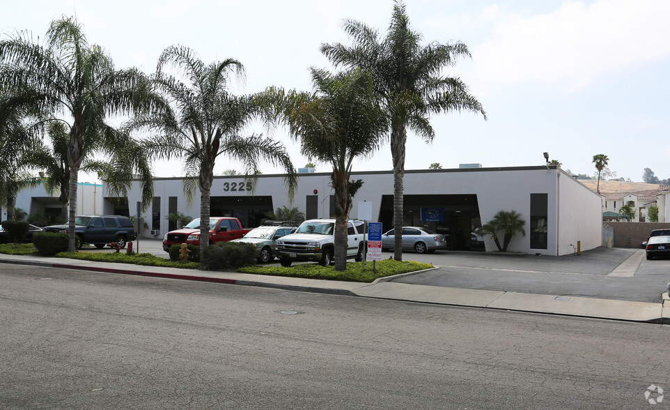 3225 Roymar Rd, Oceanside, CA for lease - Building Photo - Image 2 of 2