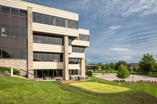 Cherrington Corporate Center – Building 300 - Loft