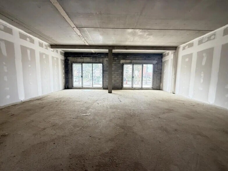 Retail in Saint-Estève for sale - Interior Photo - Image 2 of 2