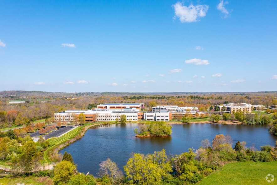 311 Pennington Rocky Hill Rd, Pennington, NJ for lease - Building Photo - Image 1 of 57