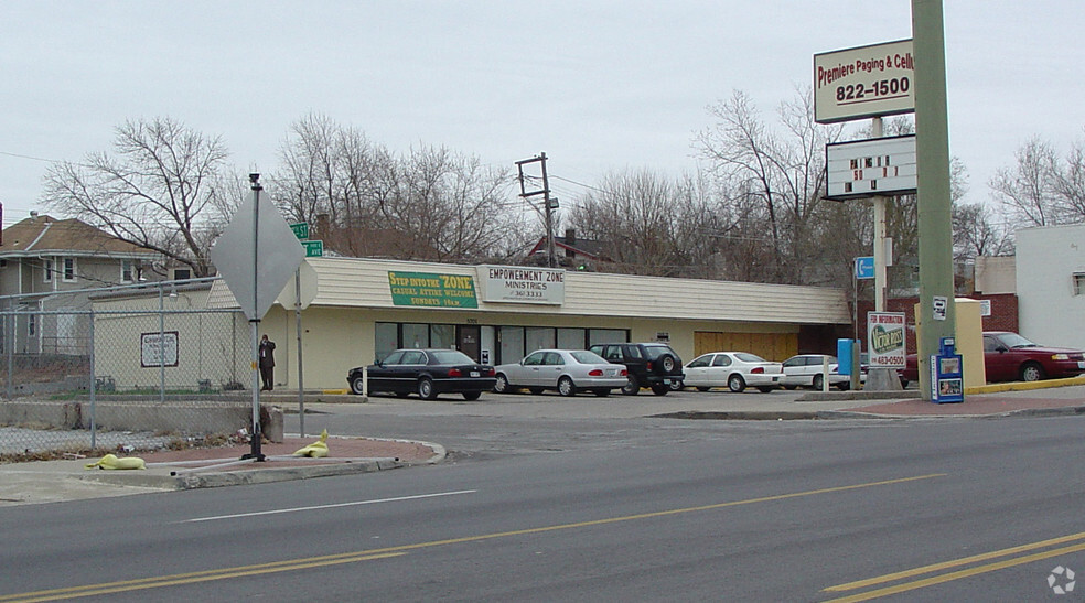 5701-5707 Troost Ave, Kansas City, MO for sale - Building Photo - Image 3 of 5