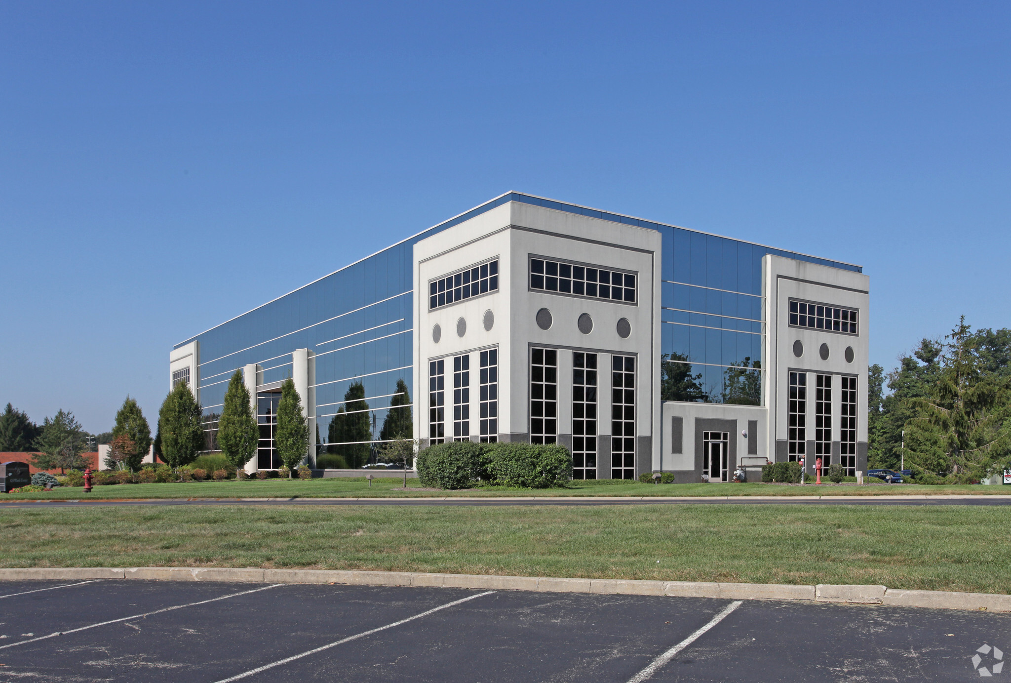 424 Wards Corner Rd, Loveland, OH for sale Primary Photo- Image 1 of 1