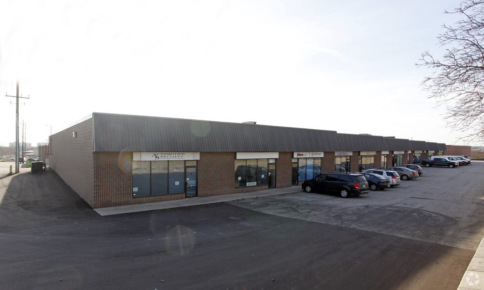 5109 Harvester Rd, Burlington, ON for lease - Building Photo - Image 2 of 4