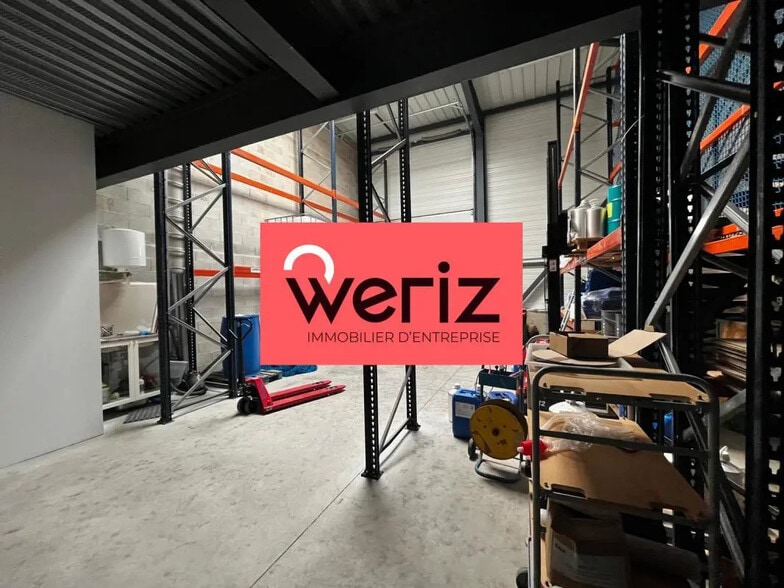 Flex in Aubagne for lease - Interior Photo - Image 3 of 5