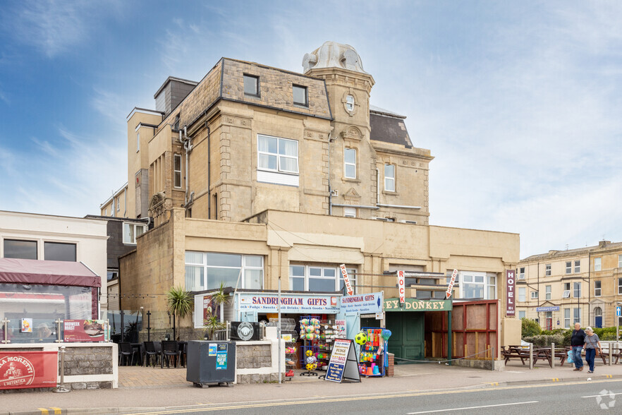 Victoria Sq, Weston Super Mare for sale - Primary Photo - Image 1 of 4