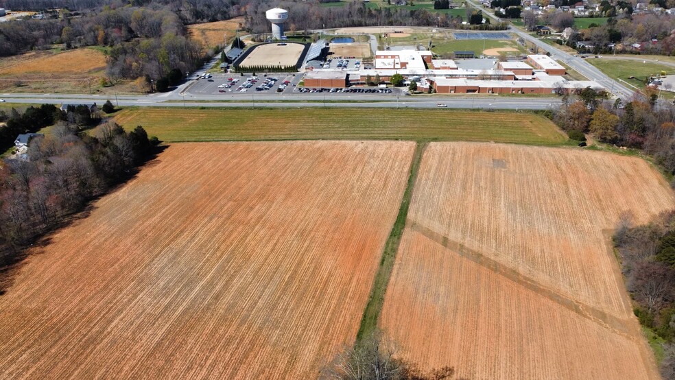 1689 Union Cross Rd, Kernersville, NC for sale - Aerial - Image 2 of 4