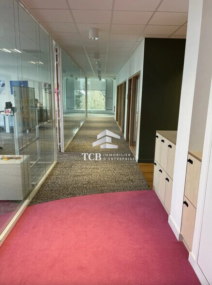 Office in Saint-Herblain for lease - Interior Photo - Image 3 of 4