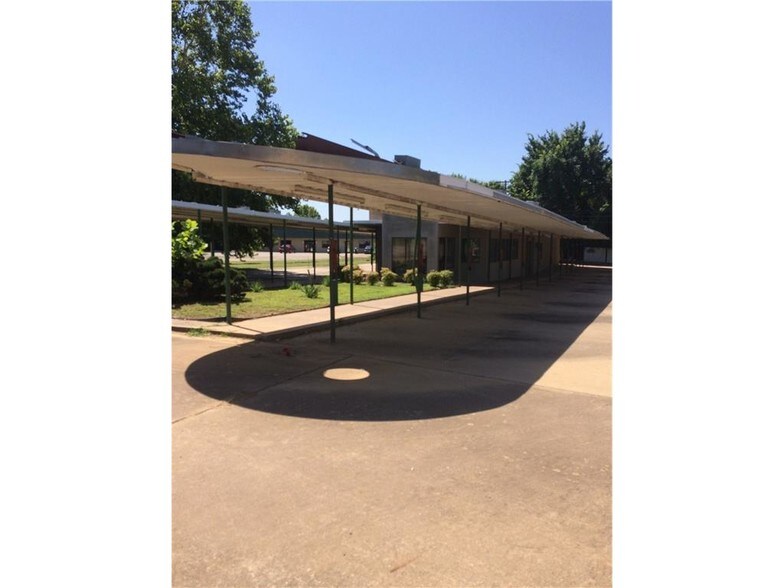 530 E Main St, Booneville, AR for sale - Building Photo - Image 1 of 1