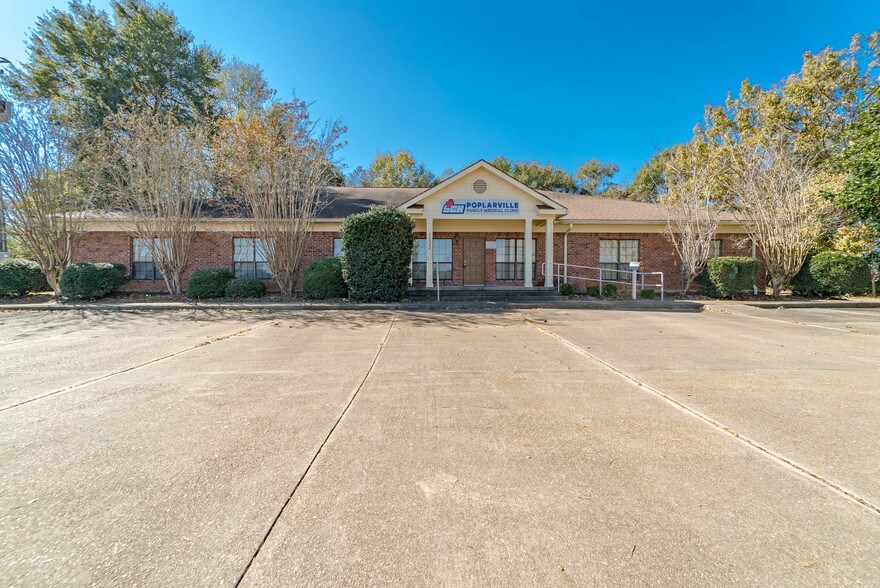 1222 S Main St, Poplarville, MS for sale - Primary Photo - Image 1 of 1