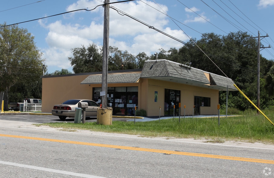 9521 Bayshore Rd, North Fort Myers, FL for sale - Primary Photo - Image 1 of 1