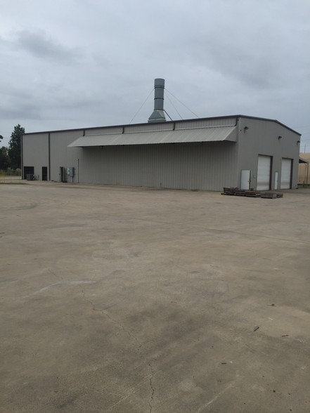 7572 Garth Rd, Beaumont, TX for lease - Building Photo - Image 3 of 10