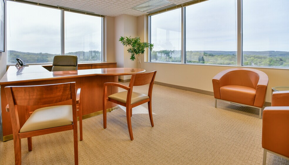 89 Headquarters Plz, Morristown, NJ for lease - Interior Photo - Image 1 of 10