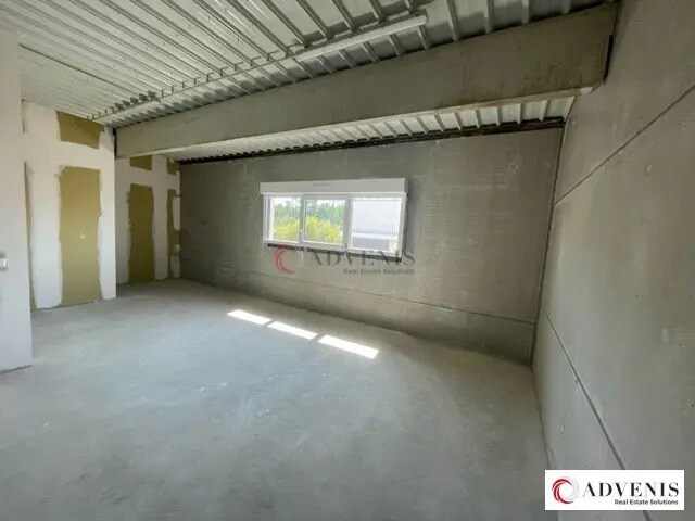 Flex in Mios for sale - Interior Photo - Image 2 of 6