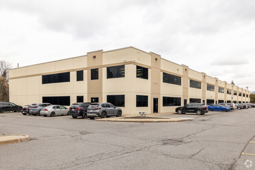 159 Cleopatra Dr, Ottawa, ON for sale - Primary Photo - Image 1 of 1