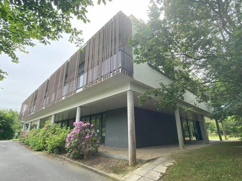 Office in Carquefou for lease - Building Photo - Image 2 of 10