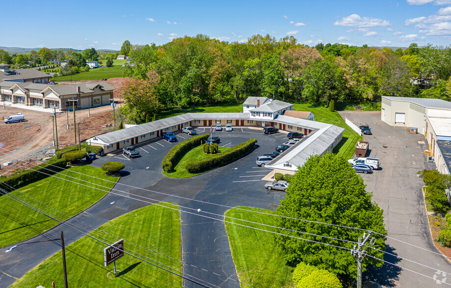 176 Berlin Tpke, Berlin, CT for sale - Aerial - Image 3 of 35