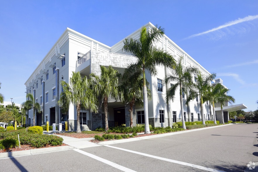 2 ASI Way N, Saint Petersburg, FL for sale - Building Photo - Image 2 of 6