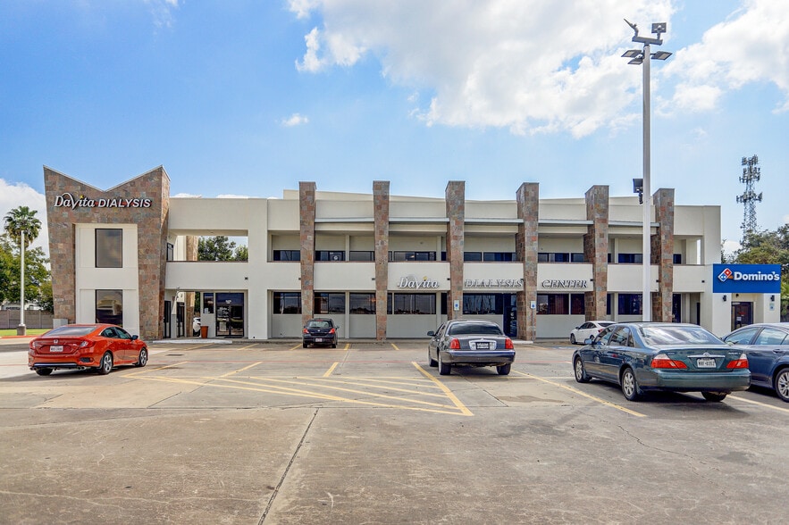 20333 Southwest Fwy, Sugar Land, TX for lease - Building Photo - Image 1 of 1