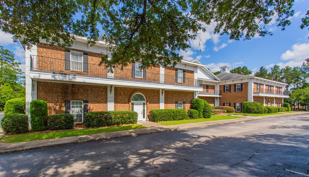 1111 Hillcrest Rd, Mobile, AL for sale - Building Photo - Image 3 of 9