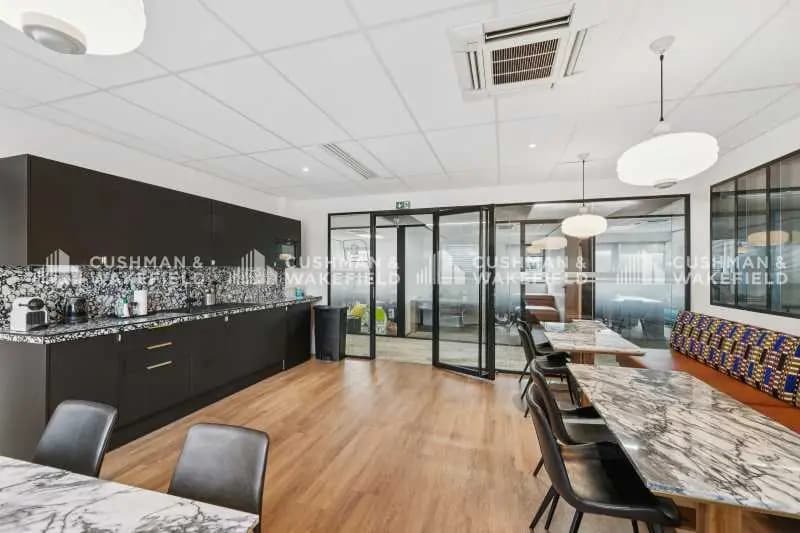 82 Rue Villeneuve, Clichy for lease - Building Photo - Image 2 of 8