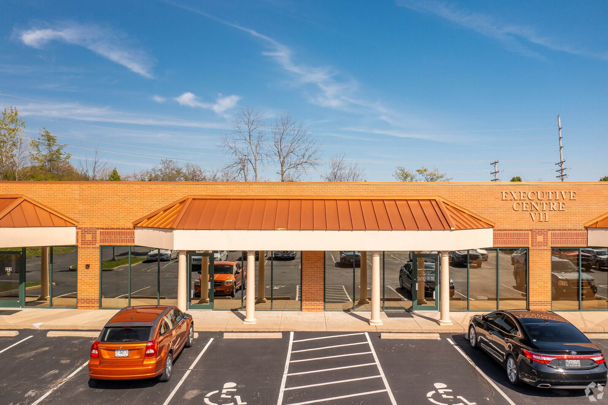 201221 First Executive Ave, Saint Peters, MO 63376 Executive Center