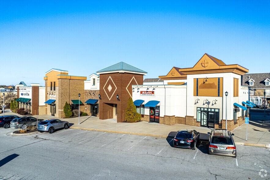 16017-16041 W Bradley Dr, Olathe, KS for sale - Primary Photo - Image 1 of 1