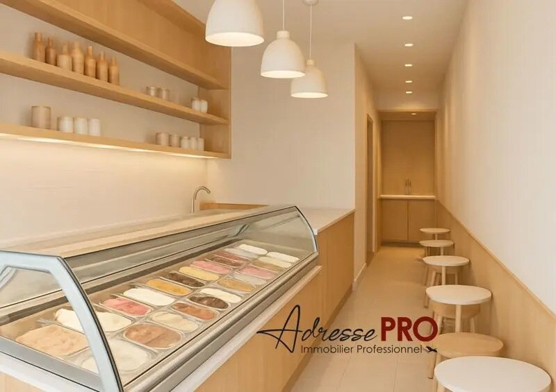 Retail in Bordeaux for lease - Interior Photo - Image 2 of 2